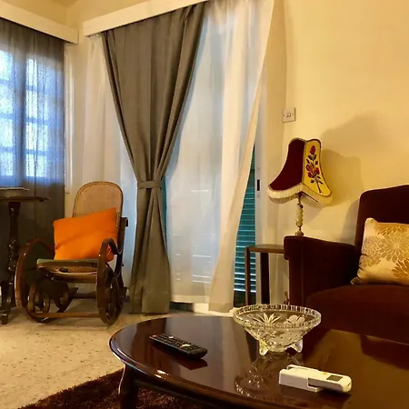 Apartmán Theonos 10 *